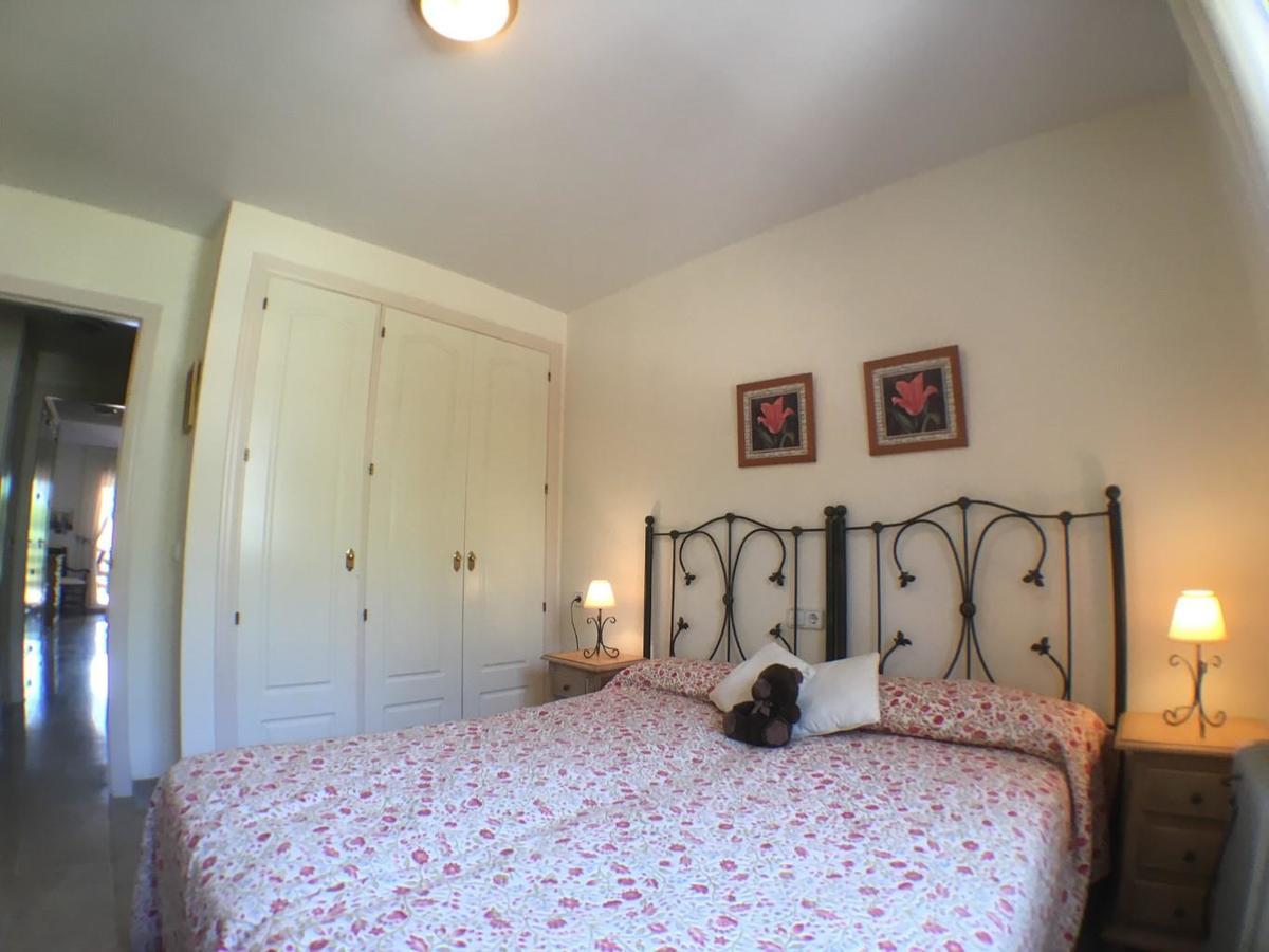 2236-Lovely Groundfloor With Pool View กาซาเรส ภายนอก รูปภาพ